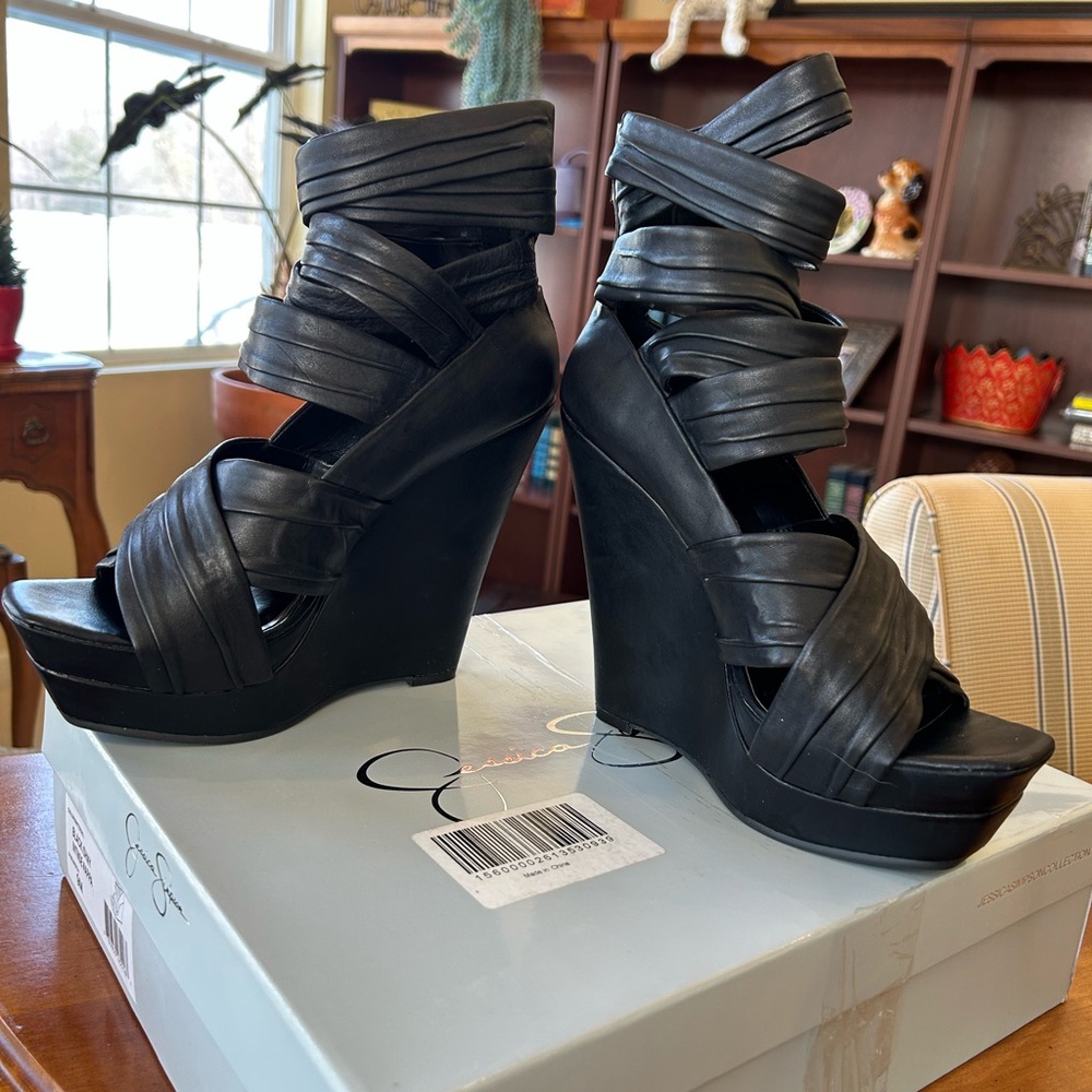 Jessica Simpson Black  nappa leather wedge heels size 9 NWT